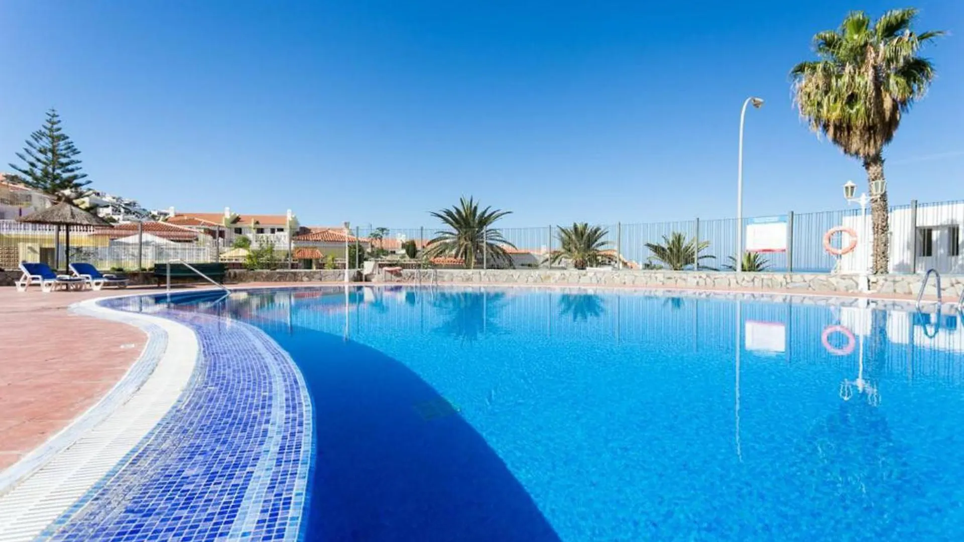 Sea & Pool View Apt In Costa Adeje