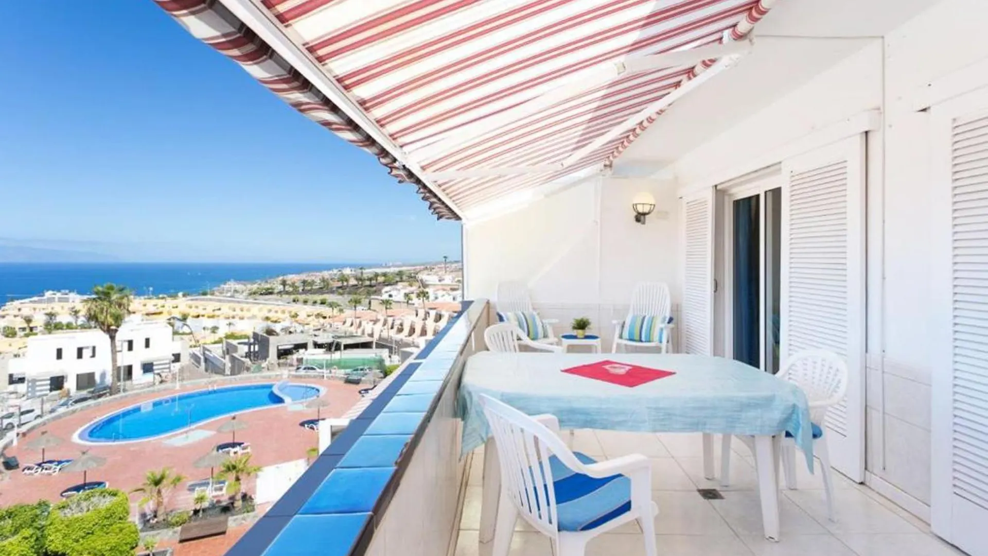 Sea & Pool View Apt In Costa Adeje ספרד